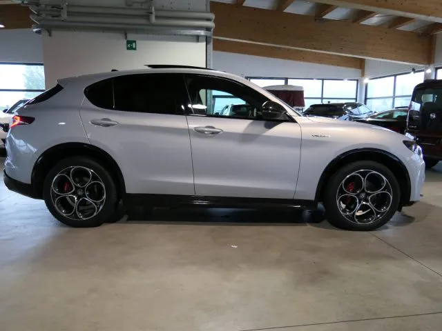 Alfa Romeo Stelvio Stelvio 2.0 Turbo 280 CV AT8 Q4 Veloce - Foto 3