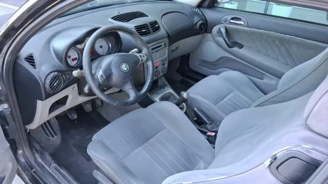 Alfa romeo 147 - dettaglio 7