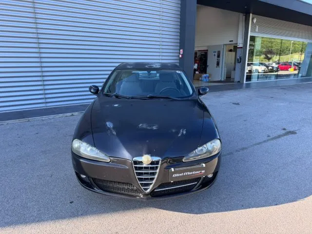 Alfa romeo 147 - dettaglio 10
