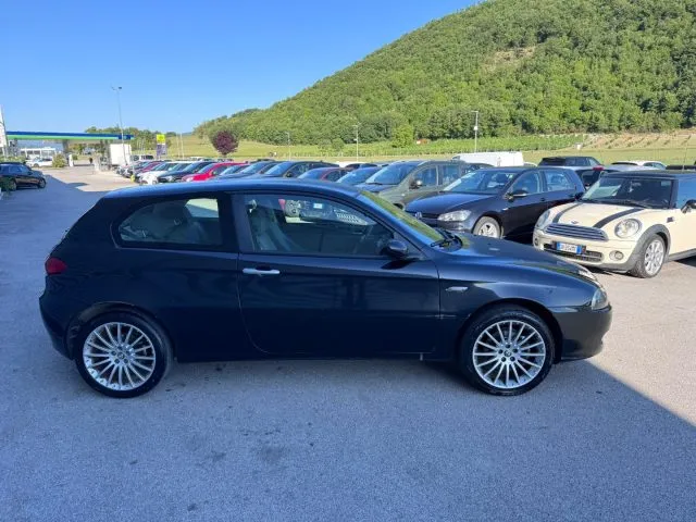 Alfa romeo 147 - dettaglio 12