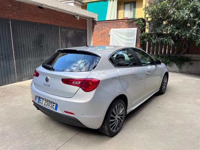 Alfa Romeo Giulietta Giulietta 1.6 JTDm-2 105 CV Distinctive - Foto 8