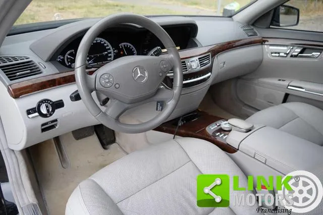 Mercedes-Benz S 500 Avantgarde 5.5 V8 388CV 7G-Tronic - 2010 - Foto 12