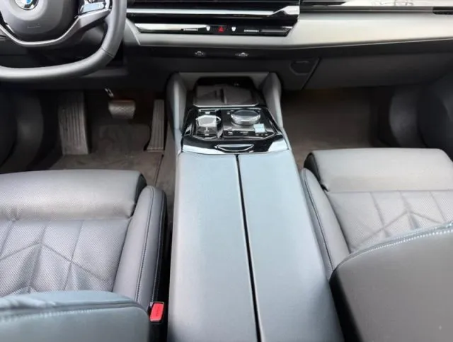 Bmw 520 - dettaglio 7