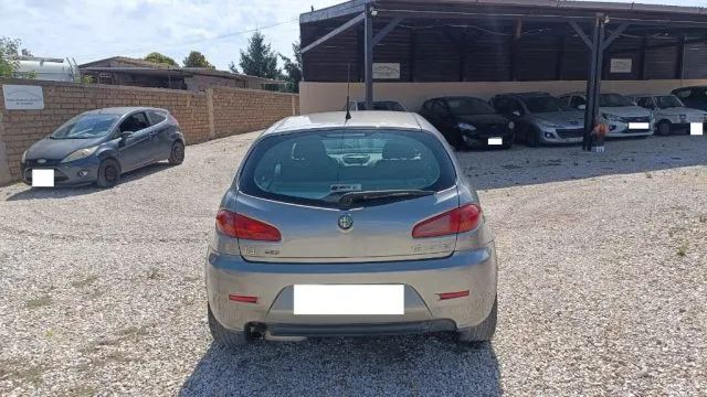 Alfa romeo 147 - dettaglio 8