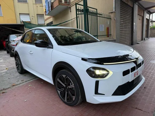 Lancia Ypsilon Hybrid e-DCT - Foto 4