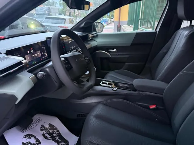Lancia Ypsilon Hybrid e-DCT - Foto 9