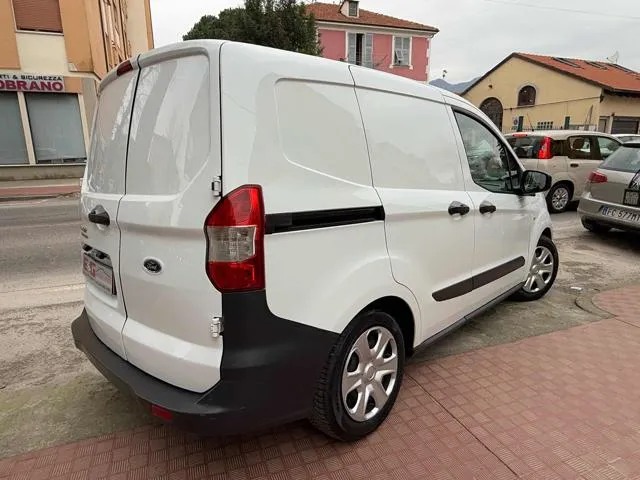 Ford Transit Courier 1.5 TDCi 75CV Van Trend NESSUN VINCOLO - Foto 5