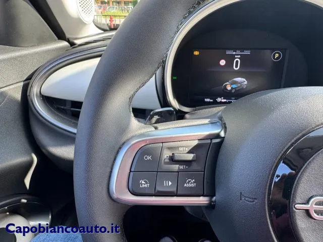 Fiat 600 Hybrid 100 CV DCT MHEV La Prima--11.000KM! - Foto 10