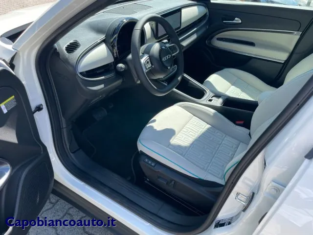 Fiat 600 Hybrid 100 CV DCT MHEV La Prima--7.900KM! - Foto 9