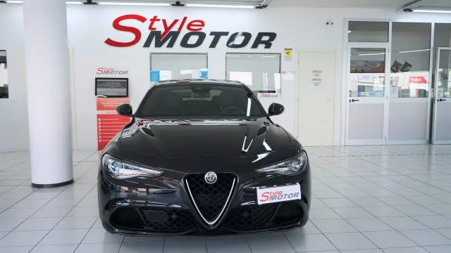 Alfa Romeo Giulia 2.9 T V6 Quadrifoglio MANUALE TIRATURA LIMITATA - Foto 1