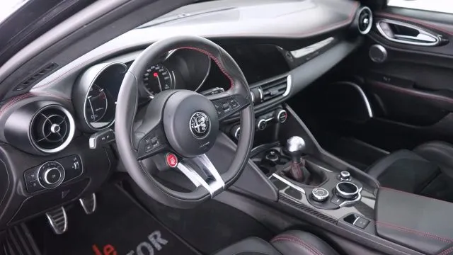 Alfa Romeo Giulia 2.9 T V6 Quadrifoglio MANUALE TIRATURA LIMITATA - Foto 6