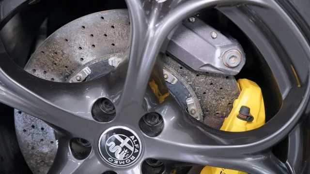 Alfa Romeo Giulia 2.9 T V6 Quadrifoglio MANUALE TIRATURA LIMITATA - Foto 10