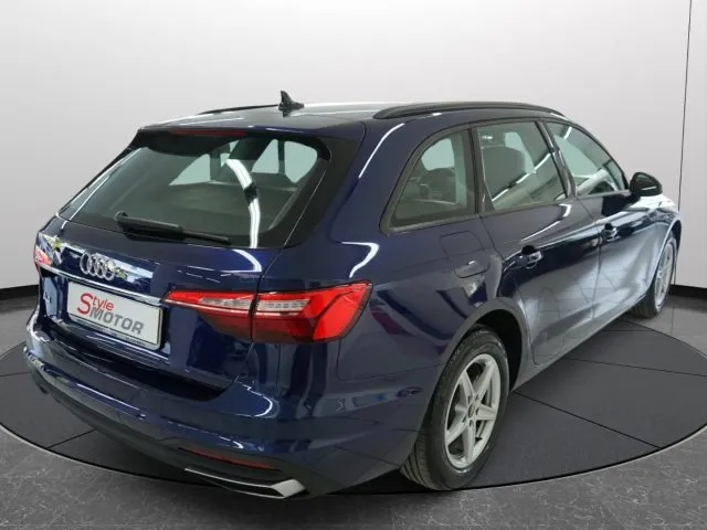 Audi A4 Avant 35 TDI/163 CV S tronic Business - Foto 2