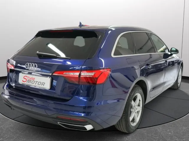 Audi A4 Avant 35 TDI Str. Advantage Full Uniprop. Tagliand - Foto 3