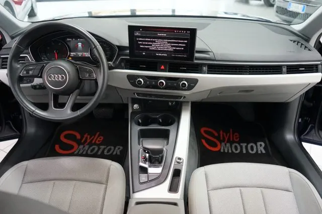 Audi A4 Avant 35 TDI Str. Advantage Full Uniprop. Tagliand - Foto 5