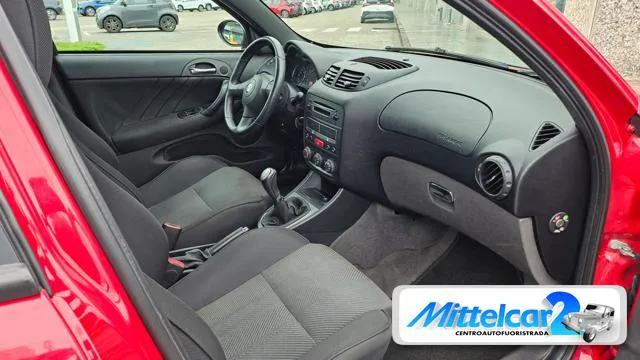 Alfa romeo 147 - dettaglio 10