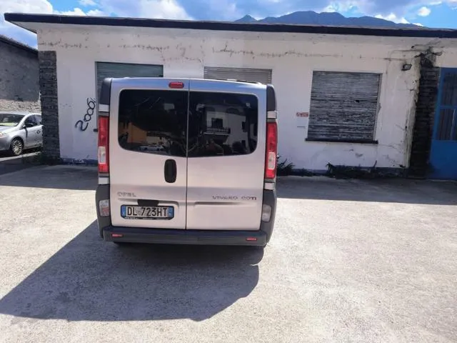 Opel Vivaro 27 2.0 CDTI 120CV PC-TN Combi 9 posti - Foto 4
