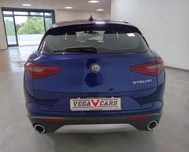 Alfa Romeo Stelvio Stelvio 2.2 T.diesel 160CV AT8 RWD Bus. - Foto 4