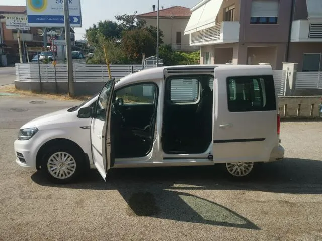 Volkswagen Caddy 1.4 TGI DSG Trendline 5 POSTI / + IVA - Foto 7