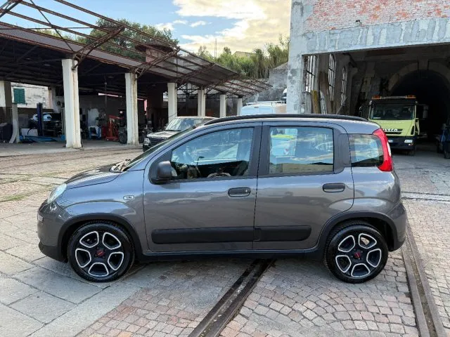 Fiat Panda 1.0 FireFly S&S Hybrid City Life - Foto 4