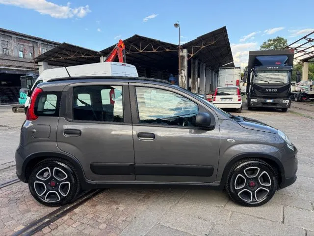 Fiat Panda 1.0 FireFly S&S Hybrid City Life - Foto 8