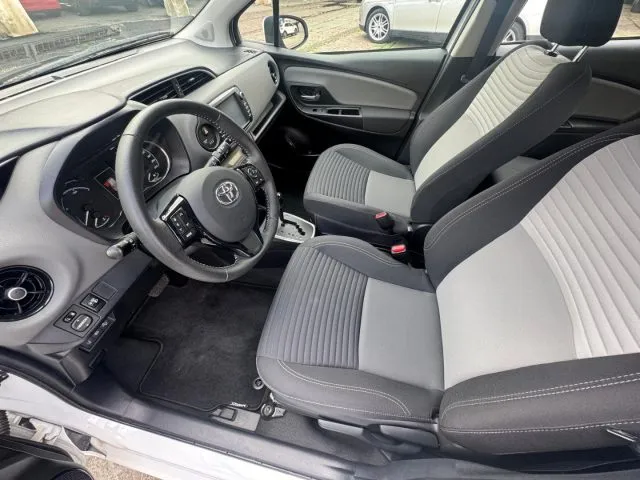 Toyota Yaris 1.5 Hybrid 5 porte Active - Foto 8