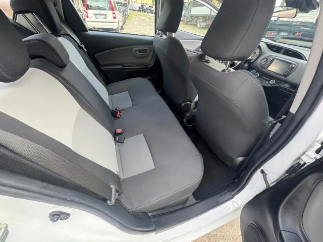 Toyota Yaris 1.5 Hybrid 5 porte Active - Foto 9