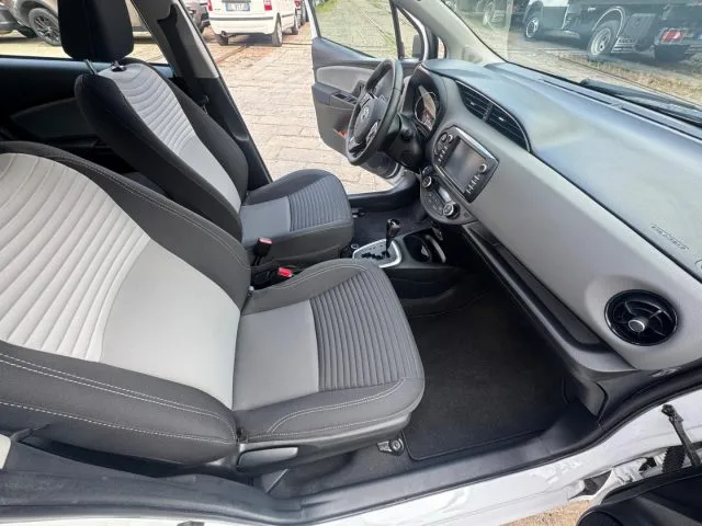 Toyota Yaris 1.5 Hybrid 5 porte Active - Foto 12