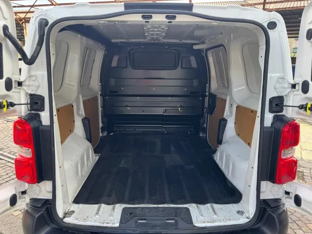 Citroen Jumpy BlueHDi 115 S&S PC-TN Furgone XS Comfort - Foto 10