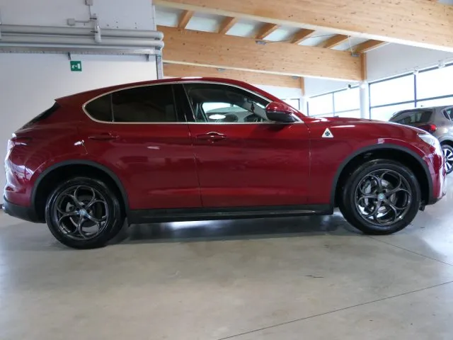 Alfa Romeo Stelvio Stelvio 2.0 Turbo 280CV AT8 Q4 First Ed. - Foto 3