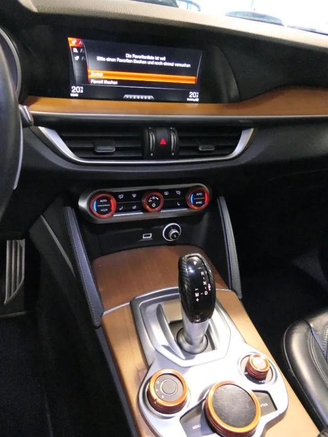 Alfa Romeo Stelvio Stelvio 2.0 Turbo 280CV AT8 Q4 First Ed. - Foto 12