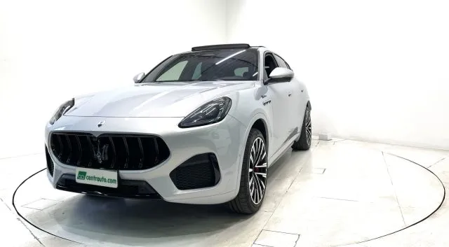 Maserati Grecale 2.0 MHEV AWD Modena 330CV * PELLE *TETTO APRIBLE* - Foto 3