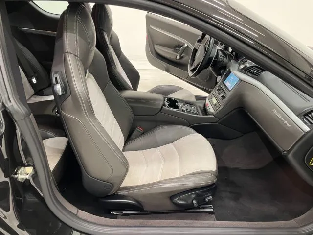 Maserati Granturismo 4.7 V8 Sport Coupe' CAMBIOCORSA * PELLE * - Foto 10
