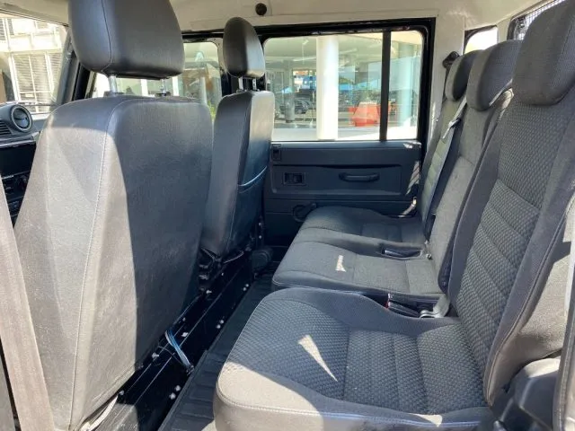 Land rover Defender 130 2.4 TD4 CrewCab S ARIA CONDIZIONATA, GANCIO - Foto 10