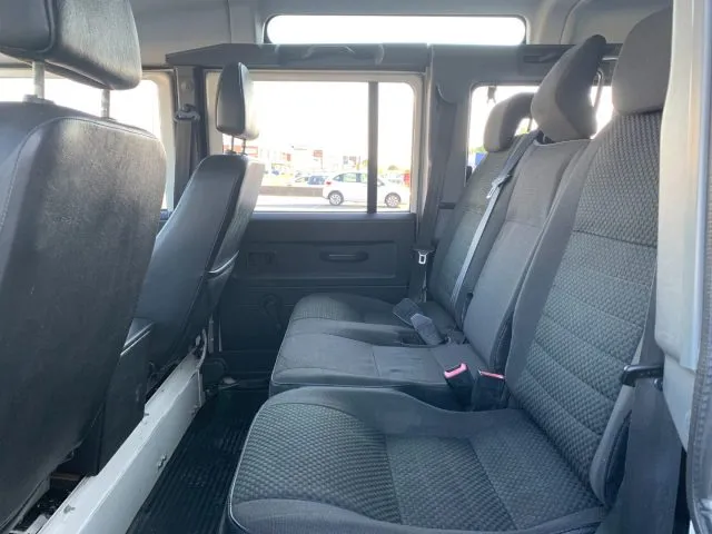 Land rover Defender 110 2.4 TD4 Station Wagon 7 POSTI - Foto 8