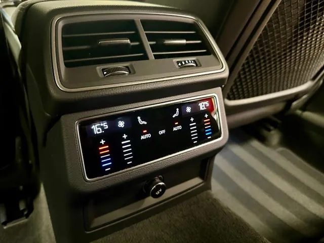 Audi A6 Avant 40 2.0 TDI quattro SPORT UNIPRO - Foto 13