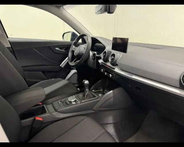 Audi Q2 30 TDI ADVANCED - Foto 4