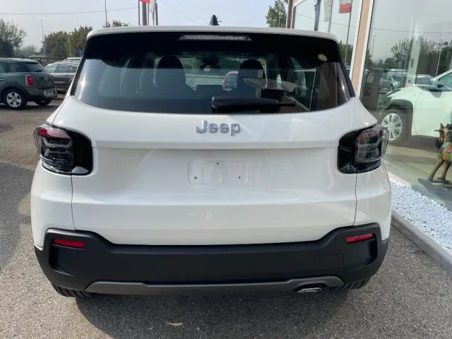 Jeep Avenger 1.2 Turbo 100 CV MHEV Longitude - Foto 6