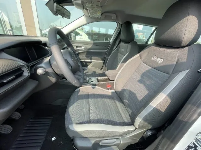 Jeep Avenger 1.2 Turbo 100 CV MHEV Longitude - Foto 9