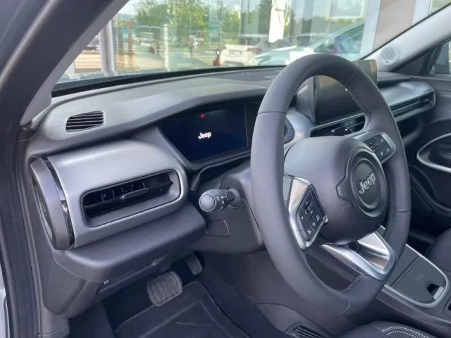 Jeep Avenger 1.2 Turbo 100 CV MHEV Altitude - Foto 6