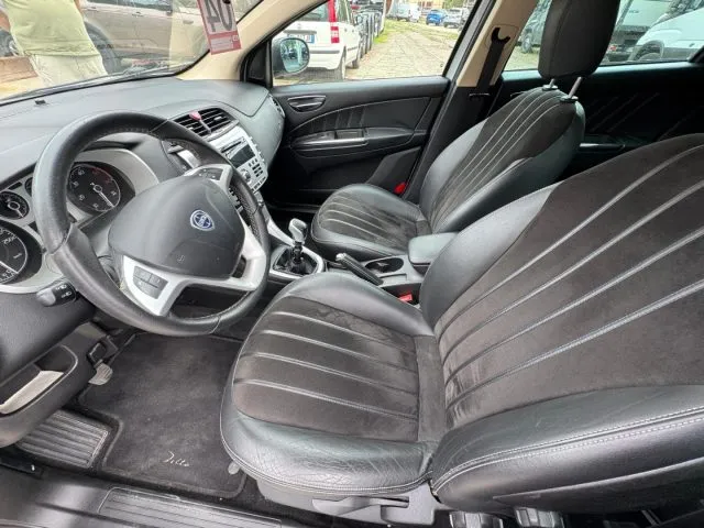Lancia Delta Delta 1.6 MJT Platino - Foto 9