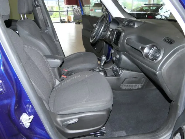Jeep Renegade 1.3 T4 190CV PHEV 4xe AT6 Limited - Foto 8