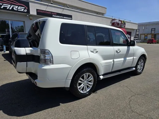 Mitsubishi Pajero 3.2 DI-D 16V aut. 7 POSTI PERMUTE - Foto 2
