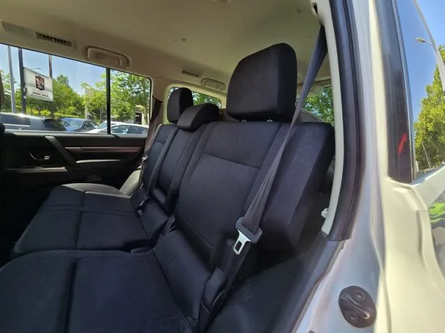 Mitsubishi Pajero 3.2 DI-D 16V aut. 7 POSTI PERMUTE - Foto 12