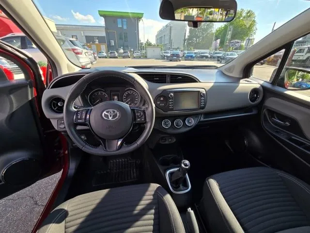 Toyota Yaris 1.0 72 CV 5 porte NEOPATENTATI - PERMUTE - Foto 9
