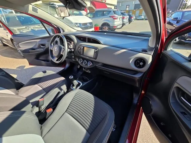Toyota Yaris 1.0 72 CV 5 porte NEOPATENTATI - PERMUTE - Foto 13