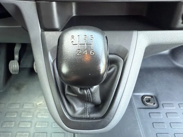 Opel Vivaro 1.5 Diesel 120CV S&S PL-TN M Passo Lungo Enjoy - Foto 13