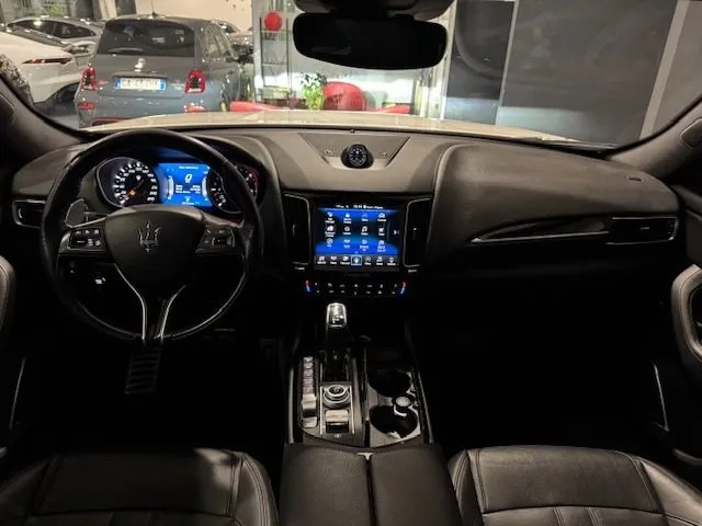 Maserati Levante Levante V6 Diesel 275 CV AWD Gransport - Foto 13