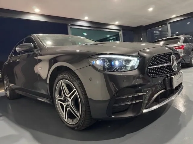 Mercedes-Benz E 300 de 4Matic Berlina Premium Plus AMG - Foto 3