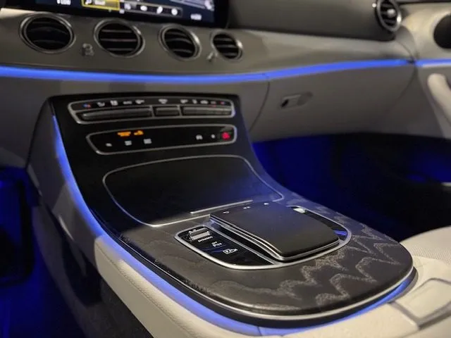 Mercedes-Benz E 300 de 4Matic Berlina Premium Plus AMG - Foto 12